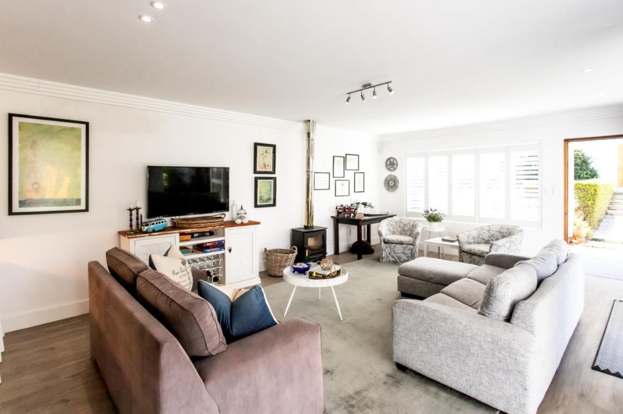 Sea Whisper Holiday home